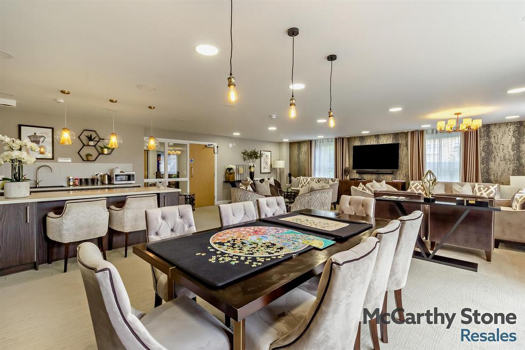 8665716-interior16-800.jpg