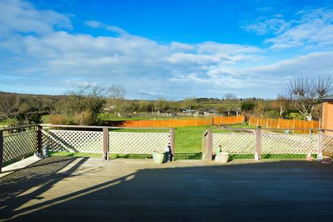 2 bedroom detached bungalow for sale, HAVENSTREET VILLAGE