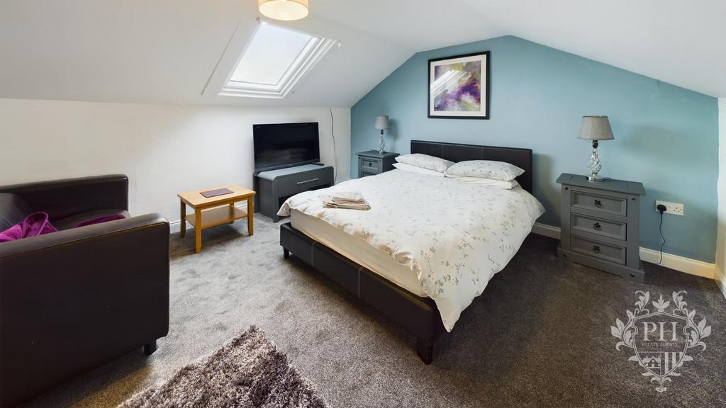 Bedroom ten