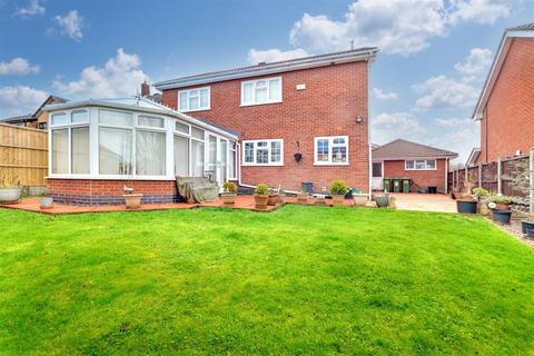 4 bedroom detached house for sale, Somerset Drive, Glenfield