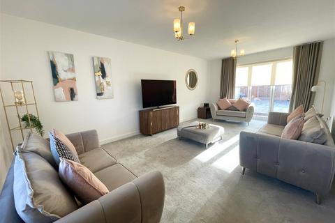 4 bedroom detached house for sale, Celandine Close, Sandbach