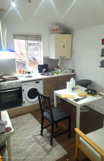 1 bedroom in a house share to rent, Shorrolds Road, London SW6