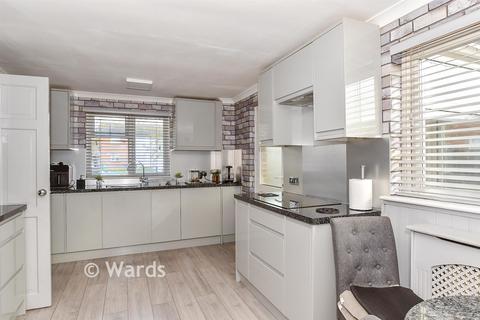 3 bedroom end of terrace house for sale, Thatch Barn Road, Headcorn TN27