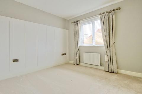 23 Birchwood Grove, Middlesbrough, TS6 0GE