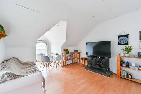 2 bedroom flat for sale, Bedford Road, Clapham North, London, SW4