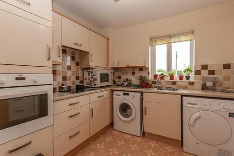 2 bedroom retirement property for sale, The Mulberrys, Royal Wootton Bassett, Swindon