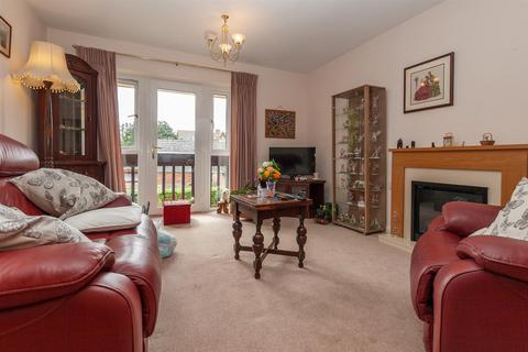 2 bedroom retirement property for sale, The Mulberrys, Royal Wootton Bassett, Swindon