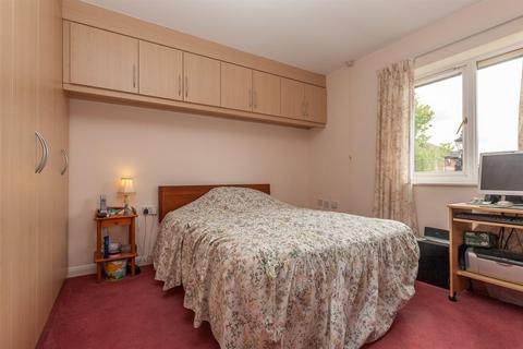 2 bedroom retirement property for sale, The Mulberrys, Royal Wootton Bassett, Swindon