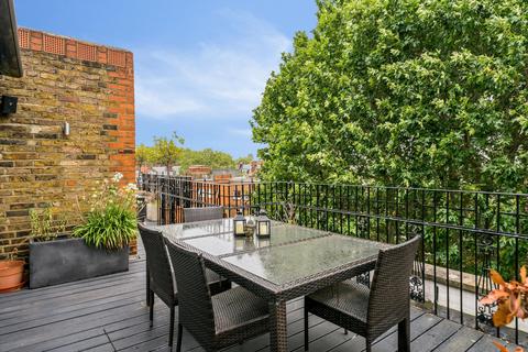 4 bedroom flat to rent, Egerton Gardens, Knightsbridge, London, SW3