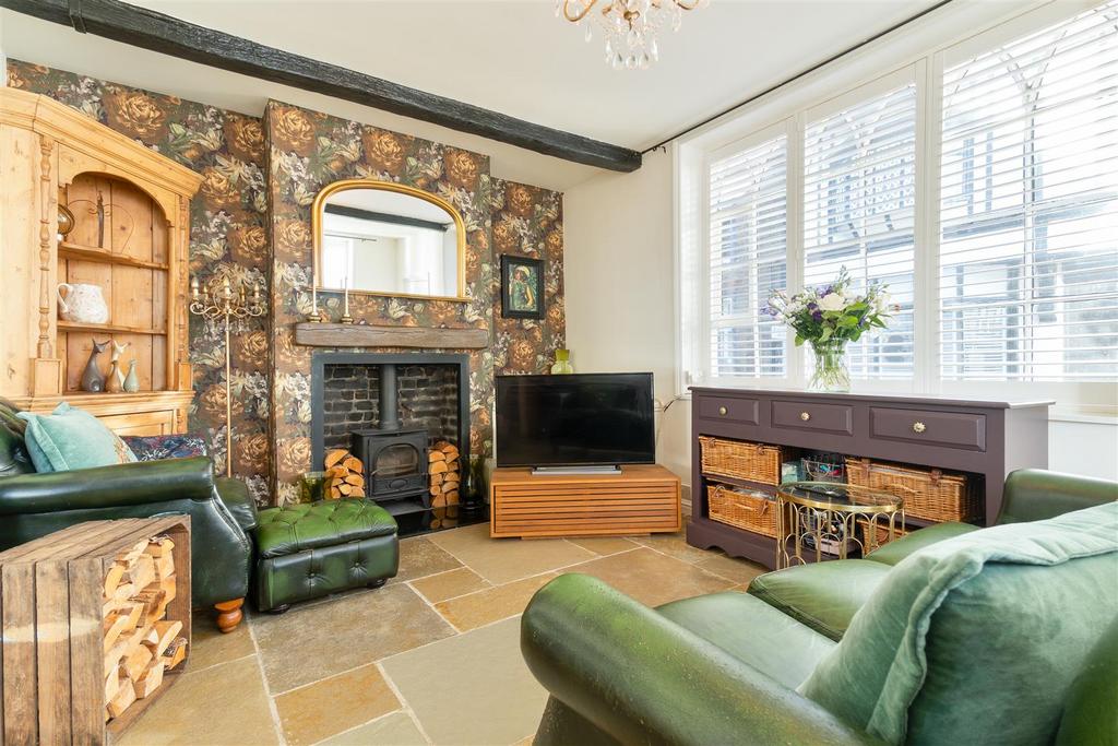 Living Room..jpg