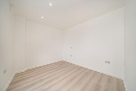Studio for sale, Powell Road, London E5