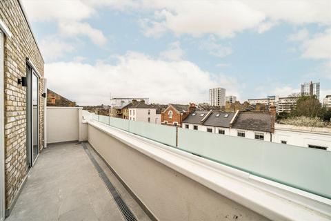 Studio for sale, Powell Road, London E5