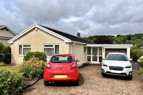 3 bedroom detached bungalow for sale, Beaufort Avenue, Llangattock, Crickhowell, Powys.