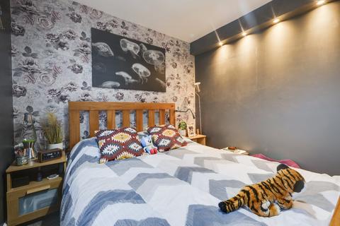 8 Lichfield Mount, Bradford, BD2 1NX