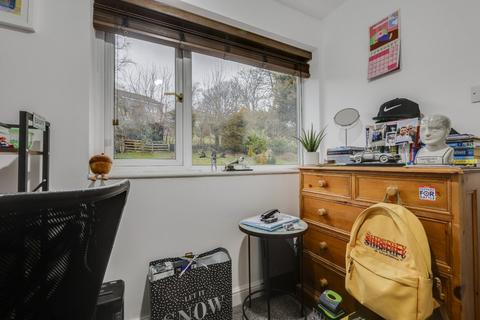8 Lichfield Mount, Bradford, BD2 1NX