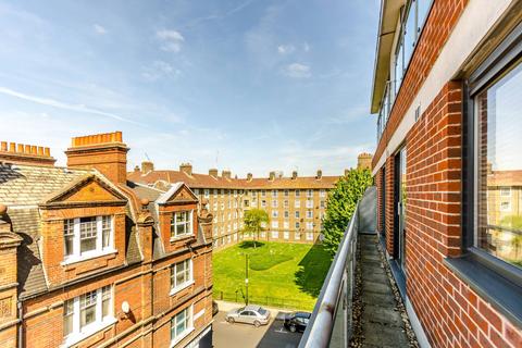 2 bedroom flat for sale, Carillon Court, Greatorex Street, E1, Brick Lane, London, E1