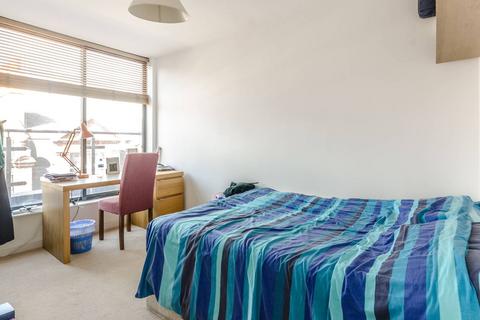 2 bedroom flat for sale, Carillon Court, Greatorex Street, E1, Brick Lane, London, E1