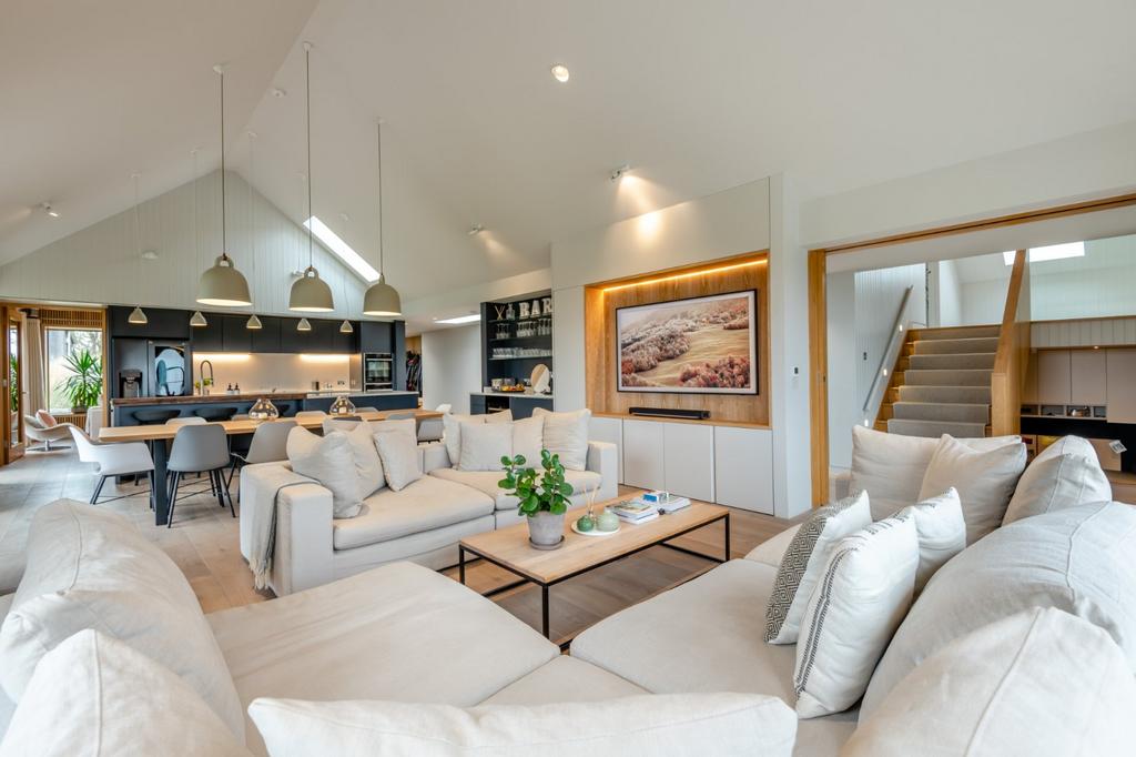 Open Plan Reception