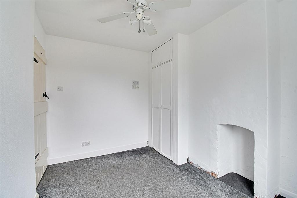Bedroom 2 2.jpg