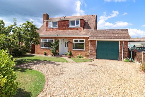3 bedroom detached house for sale - West Lane, Hayling Island