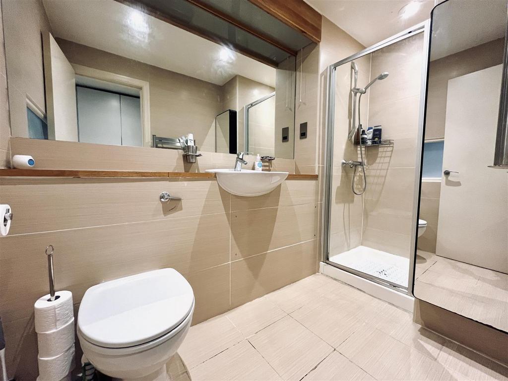 En Suite Shower Room