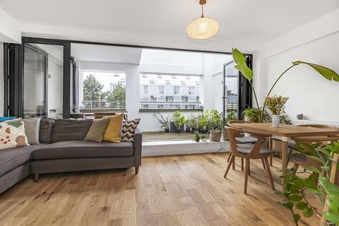 Gillett Place, London, N16
