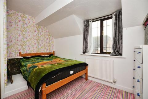 4 Rosemount Drive, Scunthorpe, DN16 2RJ