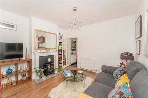 2 bedroom house for sale, Laurel Bank Road, Enfield