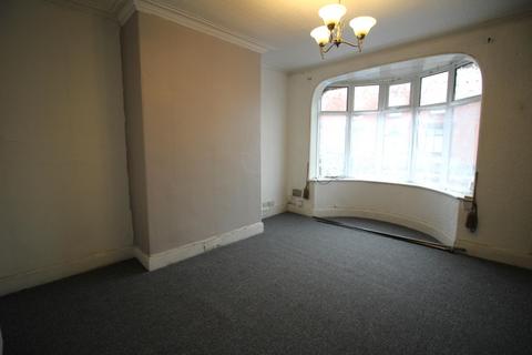 2 bedroom terraced house to rent, Burnley Lane, Oldham, OL1