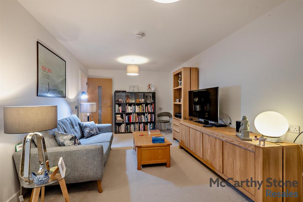 8634100-interior10-800.jpg