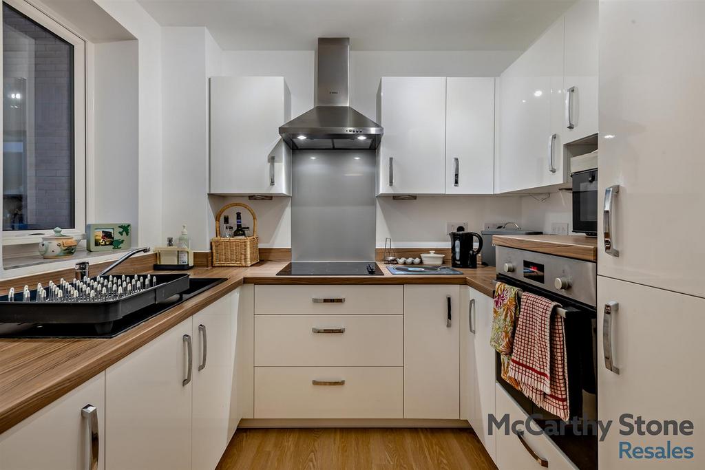 8634100-interior07-800.jpg