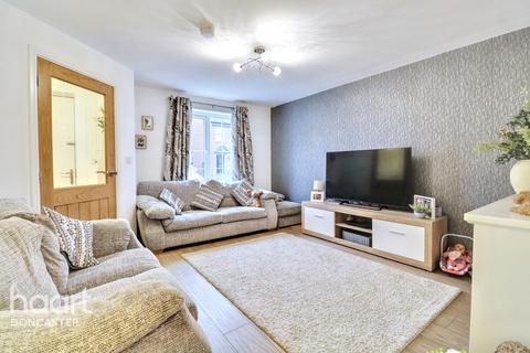 3 bedroom semi-detached house for sale, Trusdale Close, Wheatley, Doncaster