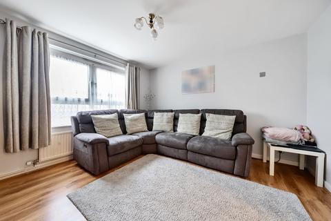 3 bedroom end of terrace house for sale, Juniper Way, Hayes, Middlesex