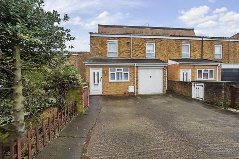 92 Juniper Way, Hayes, UB3 1LF