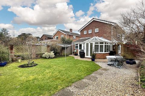 3 bedroom detached house for sale, Beverley Road, Dibden Purlieu, SO45