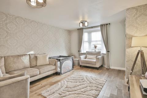 3 bedroom terraced house for sale, Elthorne Park, Hull, HU7 3FS