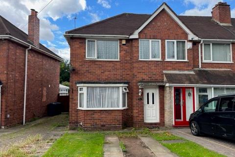 3 bedroom end of terrace house to rent, Grindleford Road, Birmingham B42