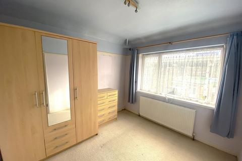 3 bedroom end of terrace house to rent, Grindleford Road, Birmingham B42