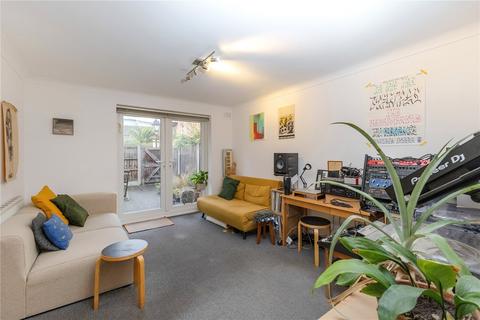 1 bedroom apartment for sale, Albert Close, South Hackney, London, E9