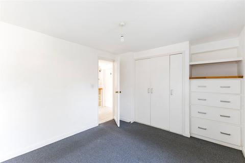 15 Albert Close, London, E9 7EX