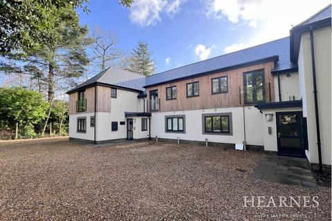 Wimborne Road East, Ferndown , BH22