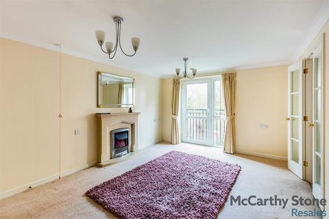 1 bedroom apartment for sale, High Street South, Rushden, Northamptonshire, NN10 0FR