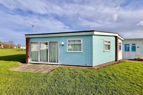 2 bedroom chalet for sale, Edward Road, Winterton-On-Sea, Great Yarmouth