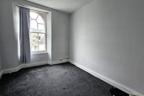 2 bedroom flat to rent, Melville Lane, Torquay TQ2