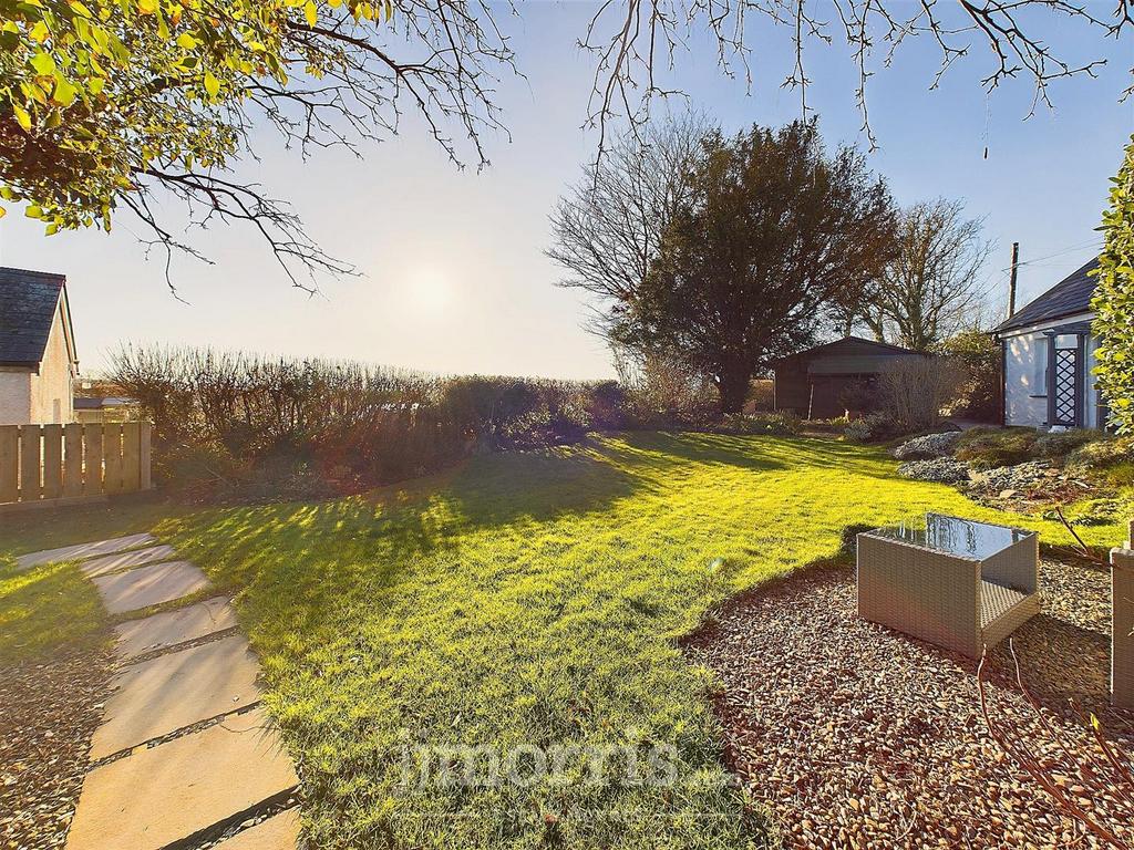 CAM03686 G0-PR0245-STILL029.jpg