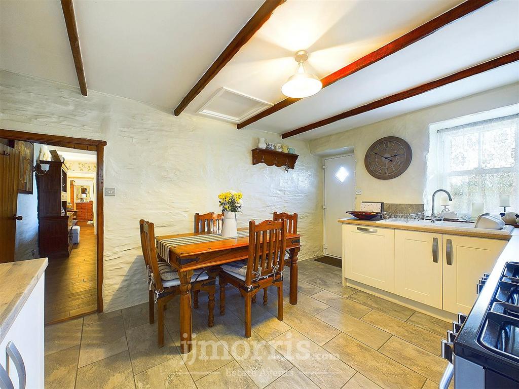 CAM03686 G0-PR0245-STILL003.jpg