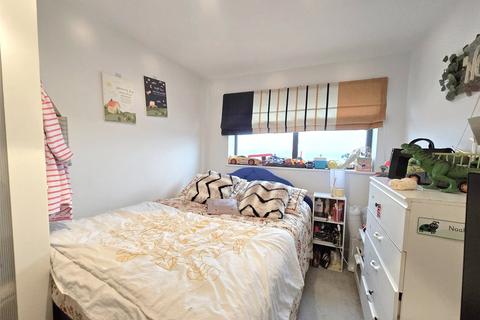 2 bedroom apartment for sale, Uxbridge Road, Hayes, Greater London, UB4