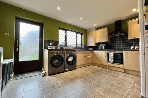 3 bedroom semi-detached house for sale, Bluebell Close, Thornton FY5