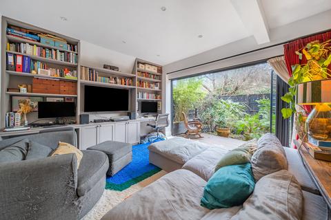 1 bedroom apartment for sale, St. Barnabas Road, London