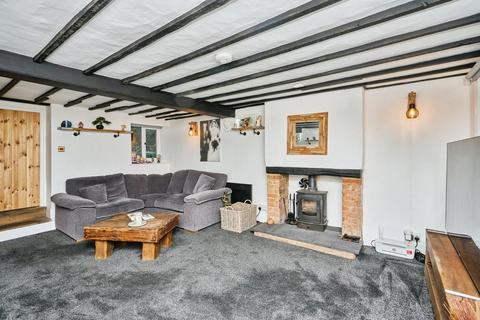 2 bedroom cottage for sale, High Street, Ventnor PO38